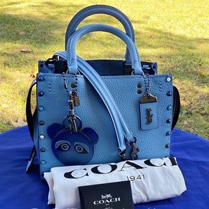 **SOLD**Coach 1941 Rogue 25 With Rivets